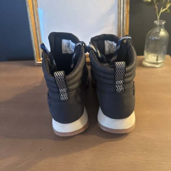 Merrell - Picture 4 of 5